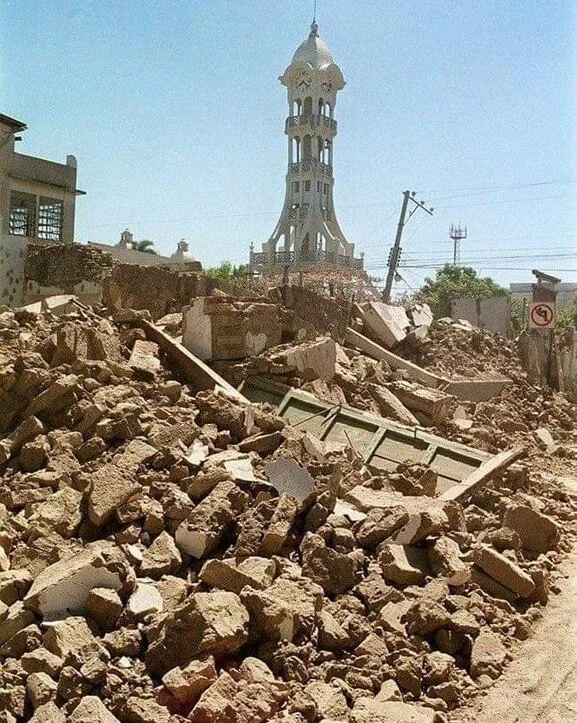El Salvador (réplica mayor) · 13 de febrero de 2001 · M 6,6